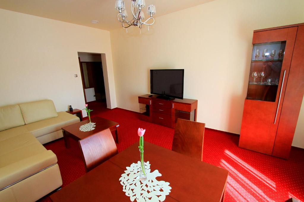 אלק Hotel Rydzewski מראה חיצוני תמונה
