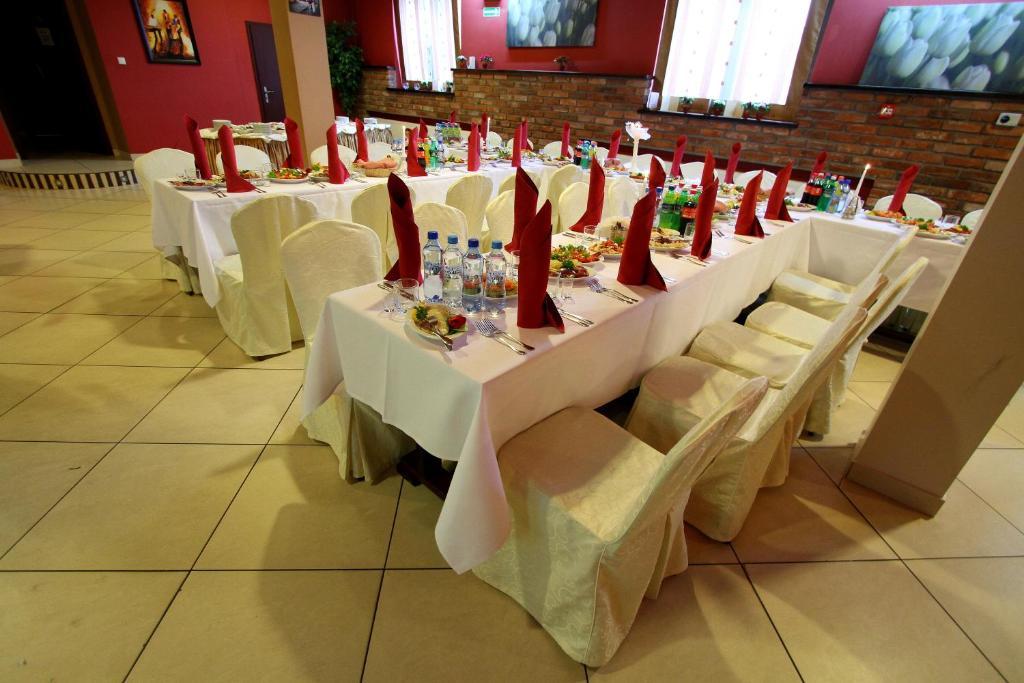 אלק Hotel Rydzewski מראה חיצוני תמונה